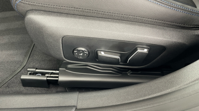 BMW 4 Series M440i xDrive MHT 5dr Step Auto [M Sport Pro Pack] Petrol Hatchback - Image 31